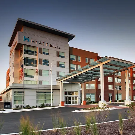 Hyatt House Oak Brook Hotel