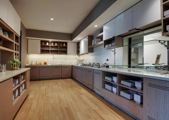 Hyatt House Hotel 3*