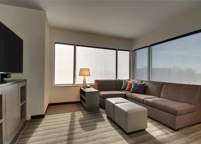 Hyatt House Hotel 3*