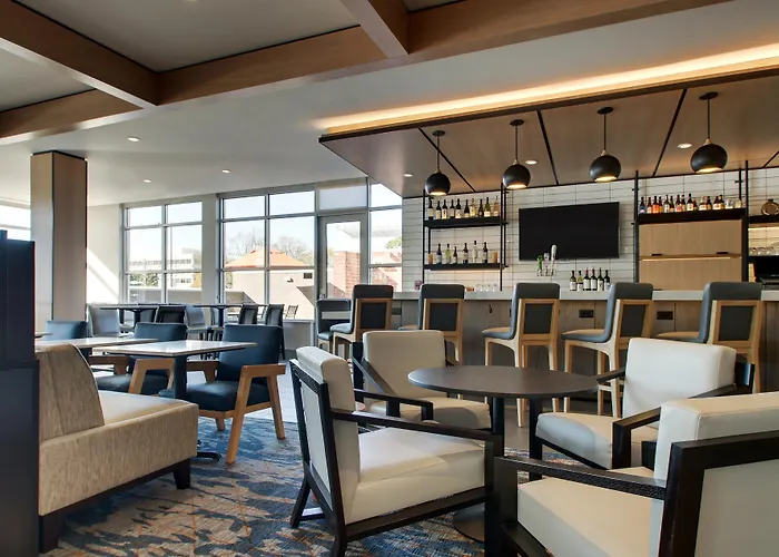 Hyatt House Hotel 3*